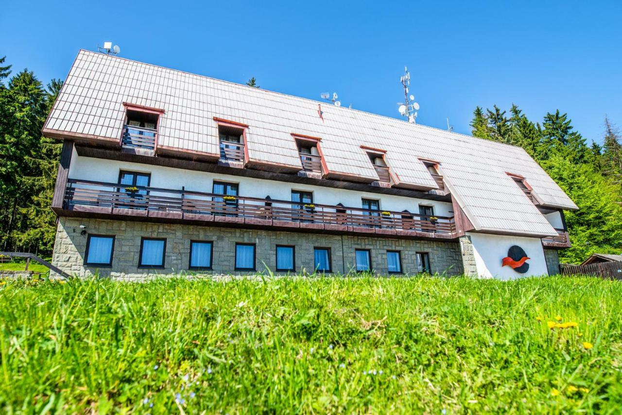 Horsky Hotel Kozubova Dolní Lomná 外观 照片